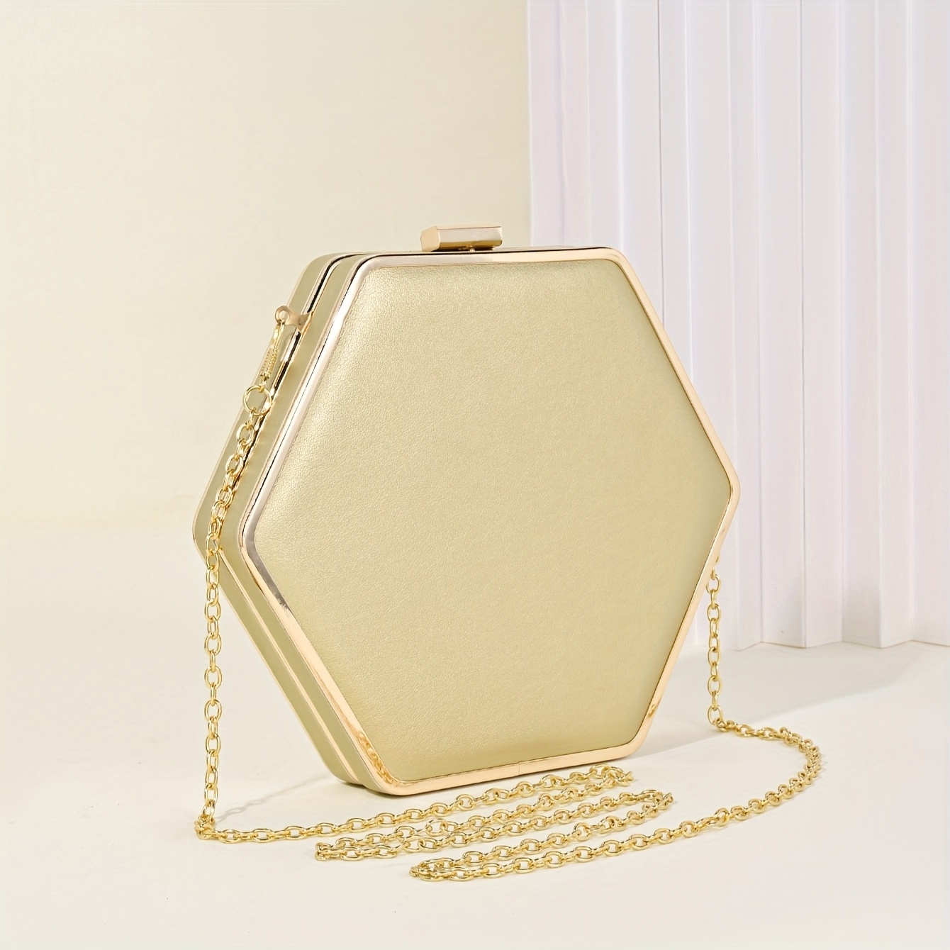 Elegant Hexagonal Clutch Bag with a Large Chain, Perfect for Evening Events, Parties, And Weddings.