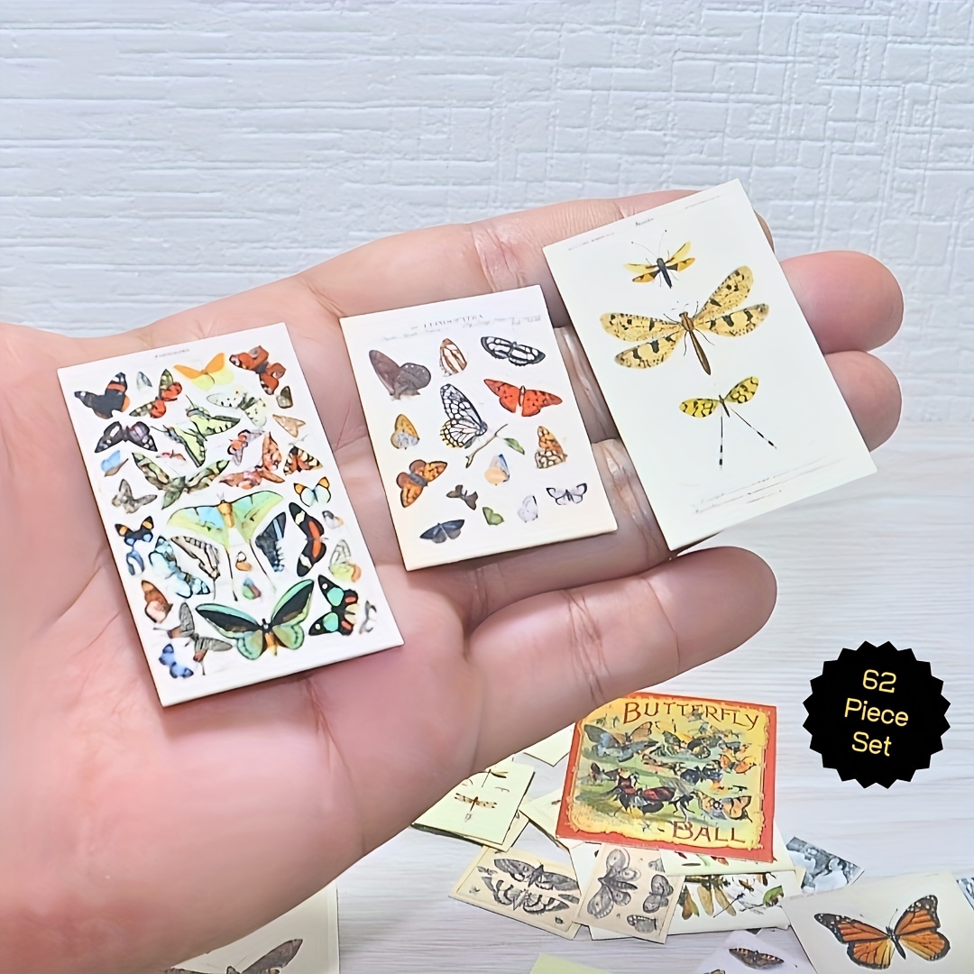 

62pcs Miniature Entomologist's Dream: 1:12 Decor Kit Polaroids, Posters & Art - For &