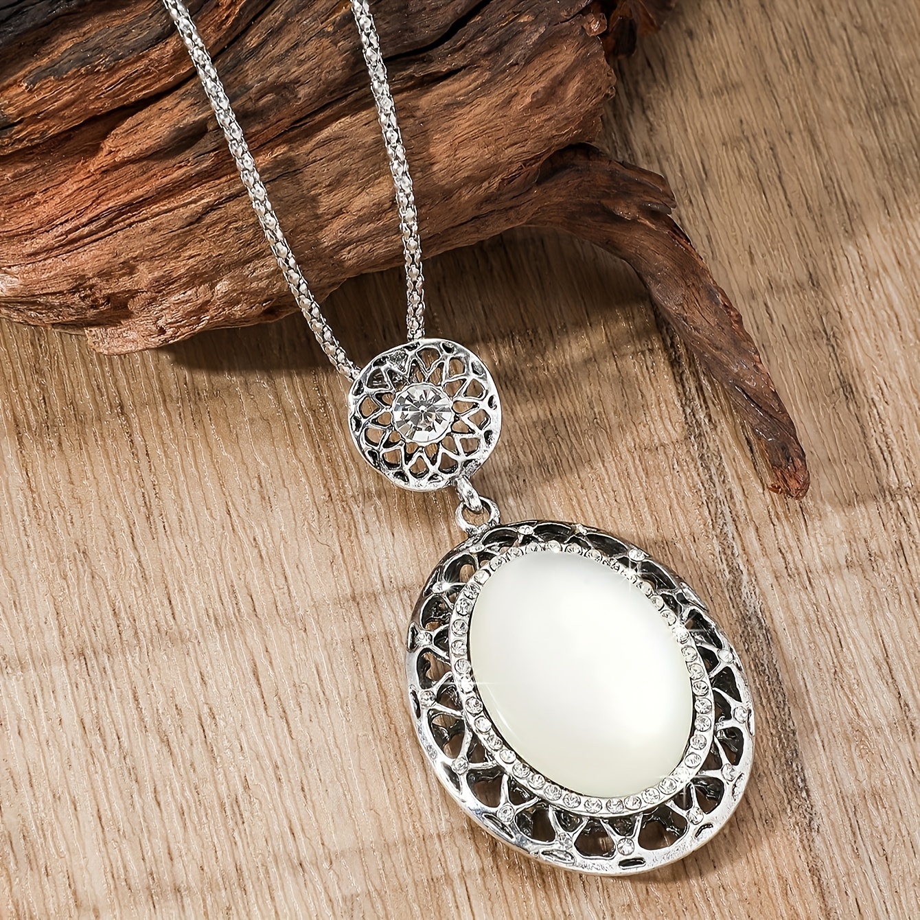 oval pendant necklace personality     japanese and korean versatile long sweater chain Product details 0