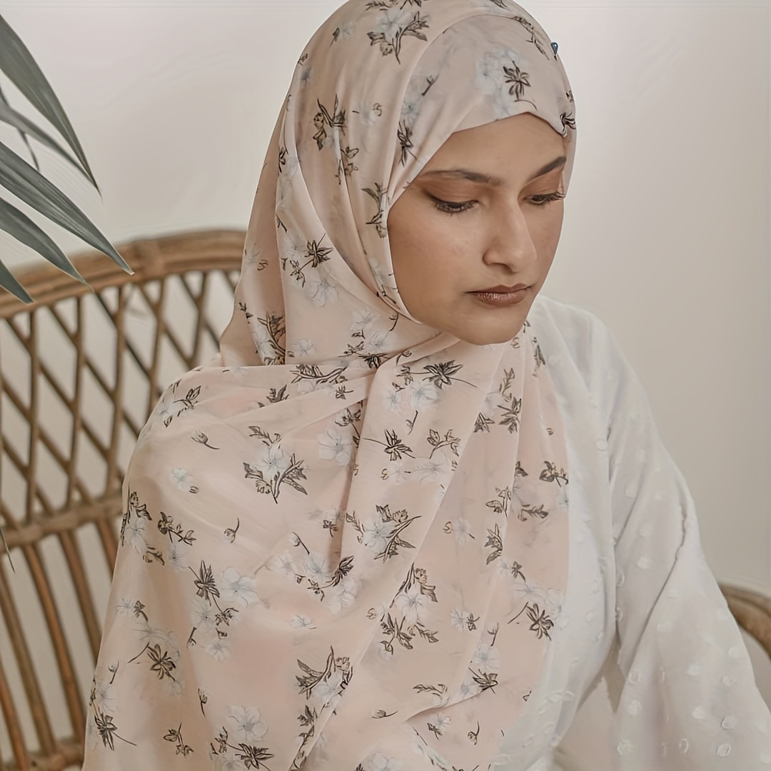 feminine hijab fashion