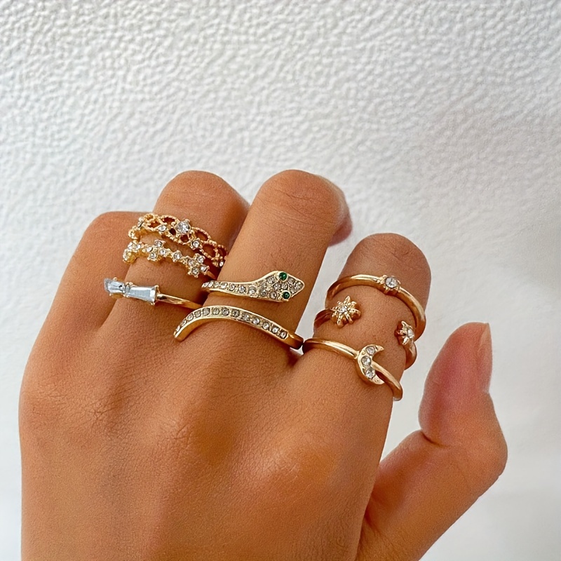 Fdesigner Fashion Rings Gold Boho Stackable Joint Rings Jewelry Geometric  Knuckle Ring Set Pendant Finger Rings Vintage Hand Accessories for Women  and Girls (11PCS) : : Jewellery