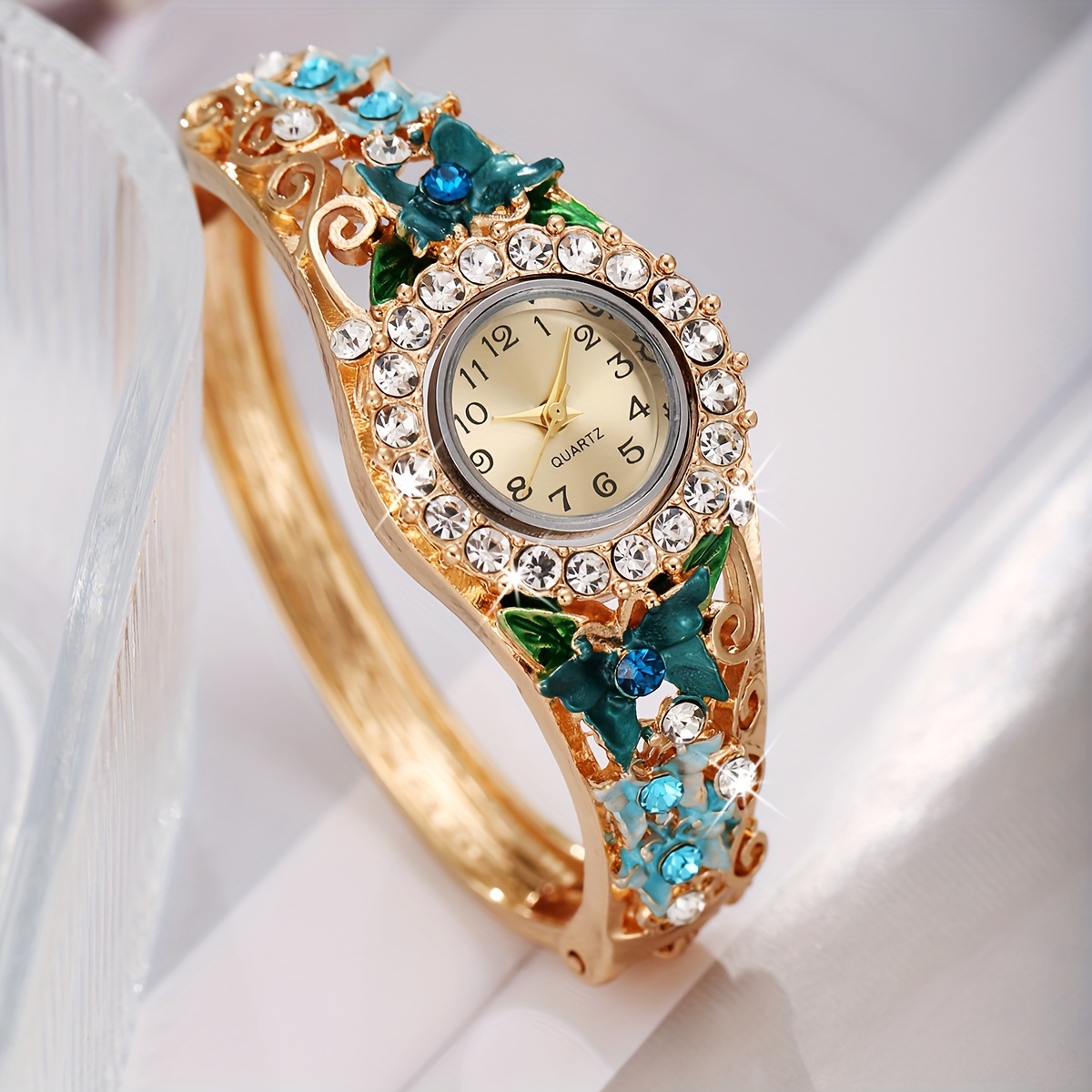 Luxury Women Watch Quartz Movement Rhinestone Flower Bangle  display picture 3
