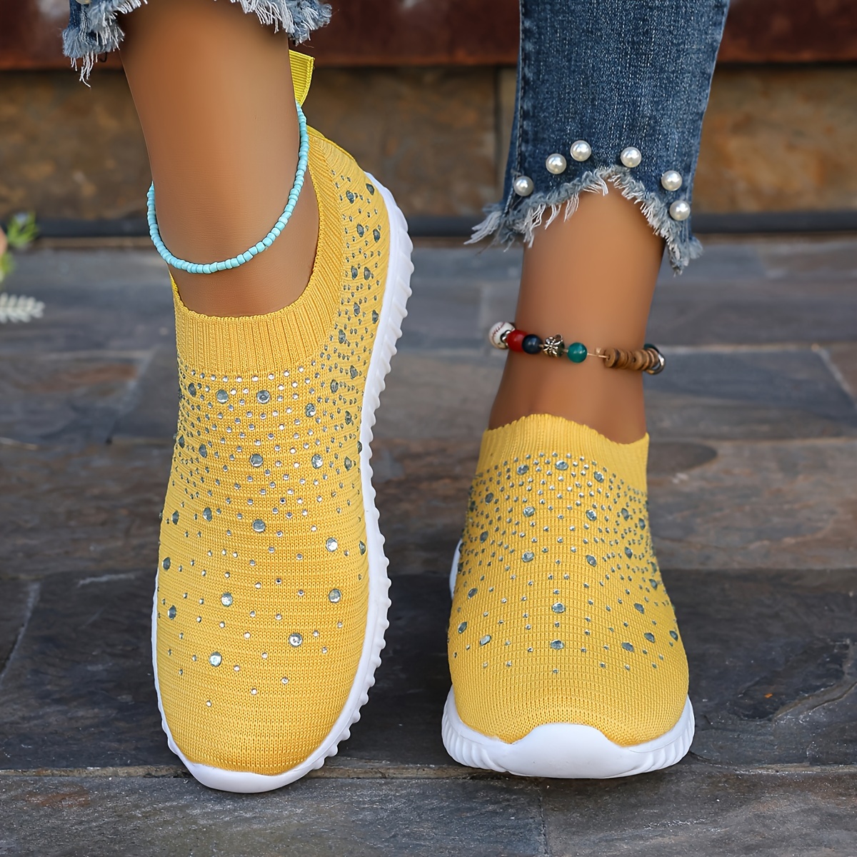 

Women's Casual Walking Shoes With Cute Bee And Daisy Print, Lightweight Breathable Slip-on Sneakers, Comfortable Mesh Summer Footwear, Yellow, Outdoor And Camping Shoes