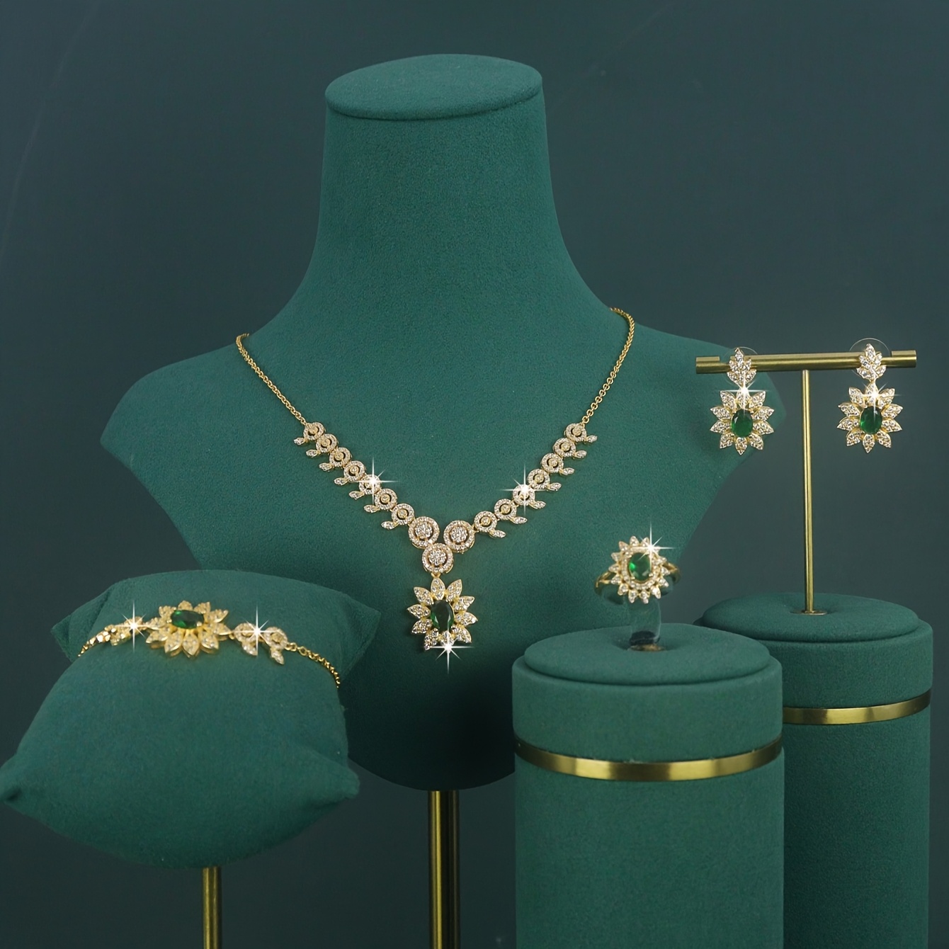 5pcs 18K Gold Plated Luxury Series Sunflower Design Bridal Wedding Set, Handcrafted with * 5A Zirconia, * Necklace, Bracelet, Earrings, and Ring, Suitable for Daily and Wedding Wear. Gift for Family, Friends, and * image 2