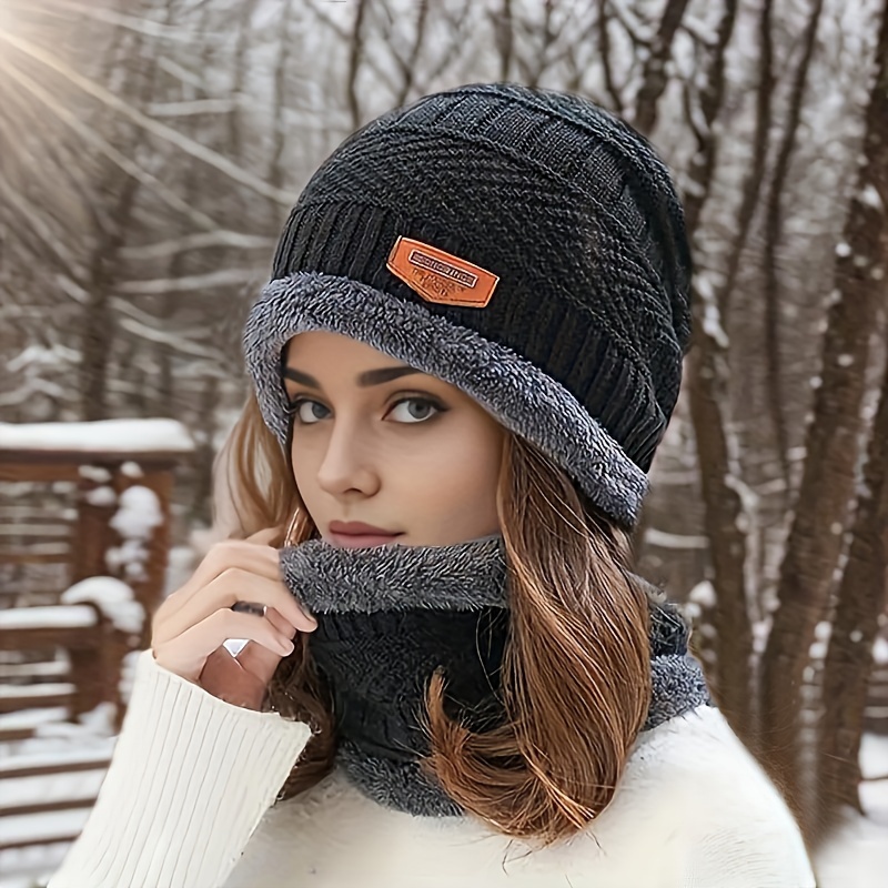 

's 2pcs Set: Knit Beanie & Fleece-lined - Windproof, Ear