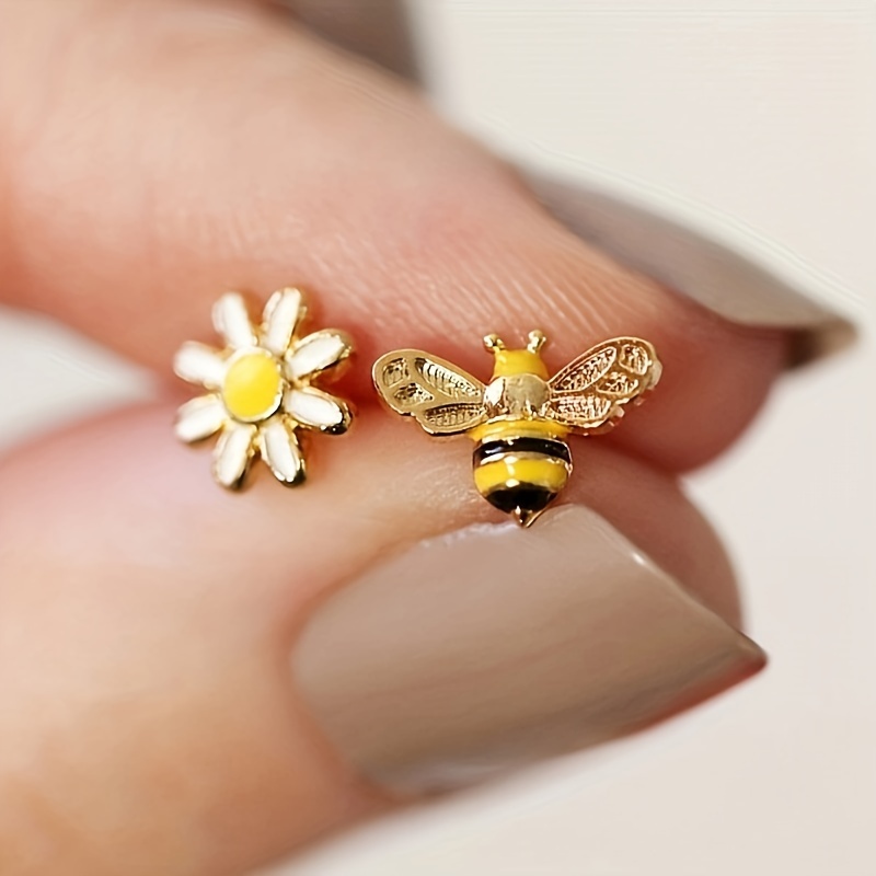 Vintage Style Bee Flower Stud Earrings Copper Jewelry