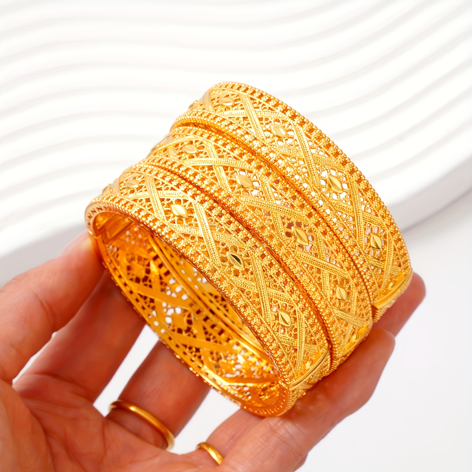 TEMU 3pcs Of Open Bangles With A , Featuring A Matte End That Exudes A Sense Of Luxury. Their Elegant Combined With Great Value Makes Them Wear
