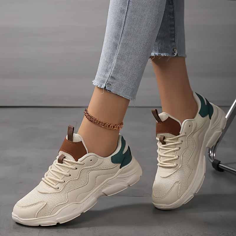 1 paar vrouwen casual mesh hardloopschoenen - lichtgewicht, ademend, alle seizoenen lage top sneakers met veter sluiting,    , comfortabele zachte  , modieuze atletische schoenen 1