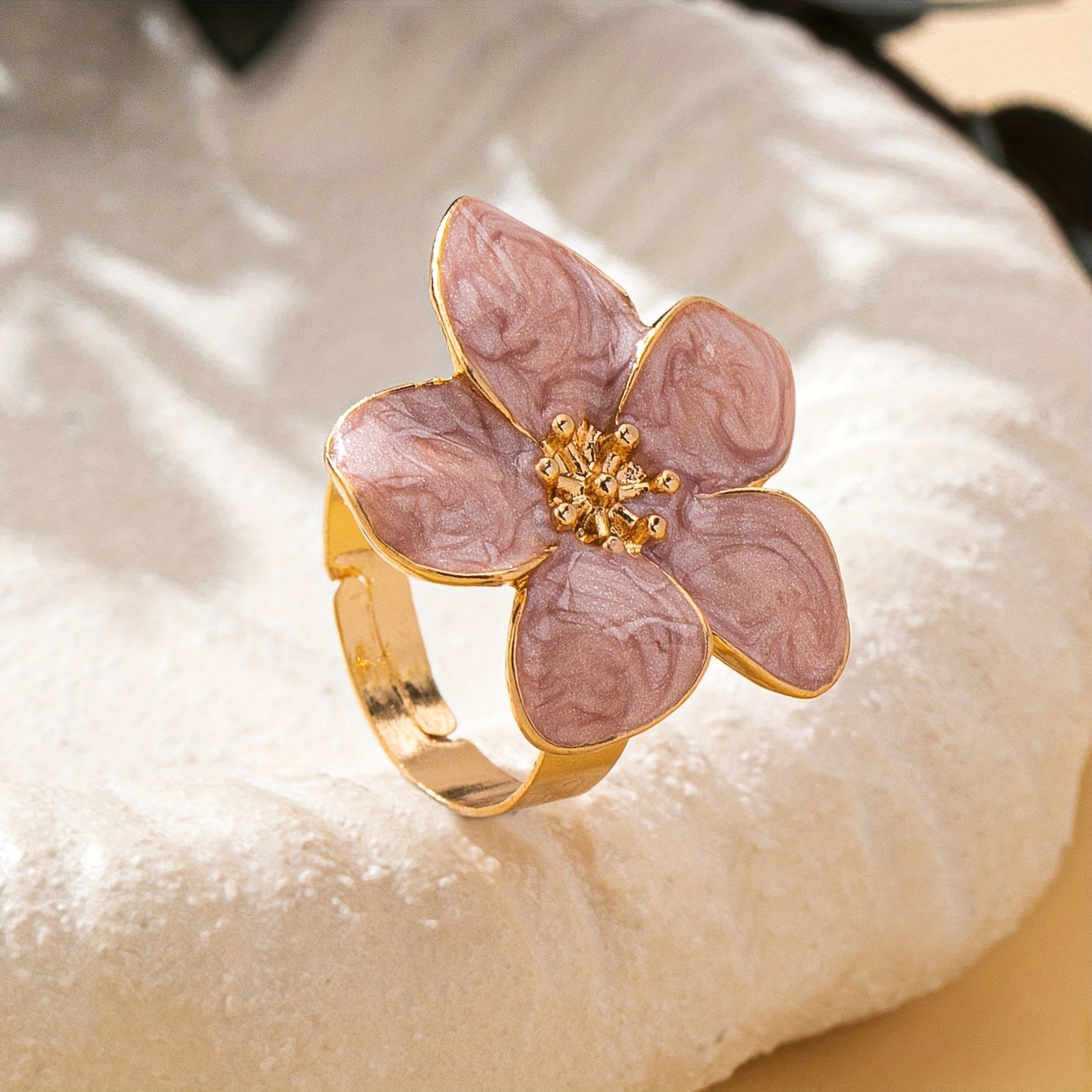 טבעת פתוחה אחת לאישה טבעת מתכווננת בצורת פרח פתוחה מתאימה ללבוש יומיומי ולאירועים