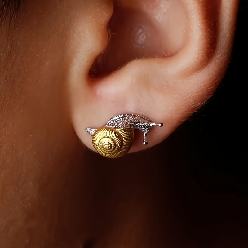 

Fashionable Vintage Snail Design Titanium Alloy Stud Earrings For Men - Hypoallergenic, Nickel-free, Durable, And Comfortable - Unique Gift Idea For Him