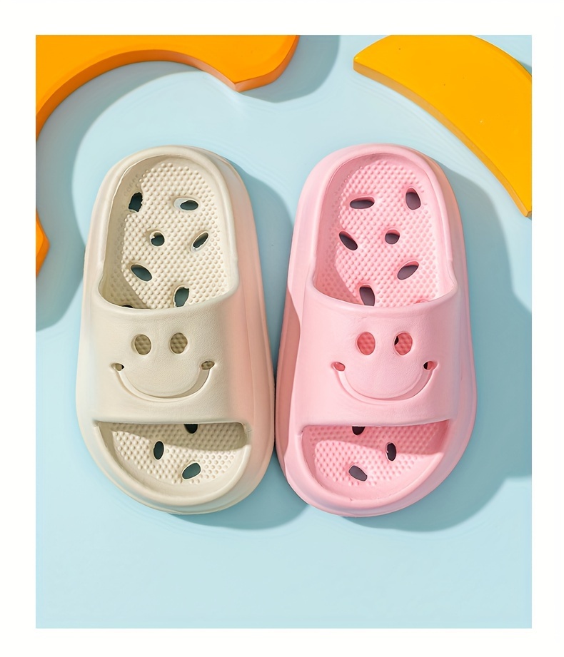 New joyful Face Hollow Youngsters's Slippers, Fashionable and Cute EVA Beach Shoes with Open Toes, Breathable and Handsome Sandals for Indoor Bathroom, Non-slip Quick-drying Outdoor Garden Lightweight Soft Comfortable Travel Shoes All Seasons
