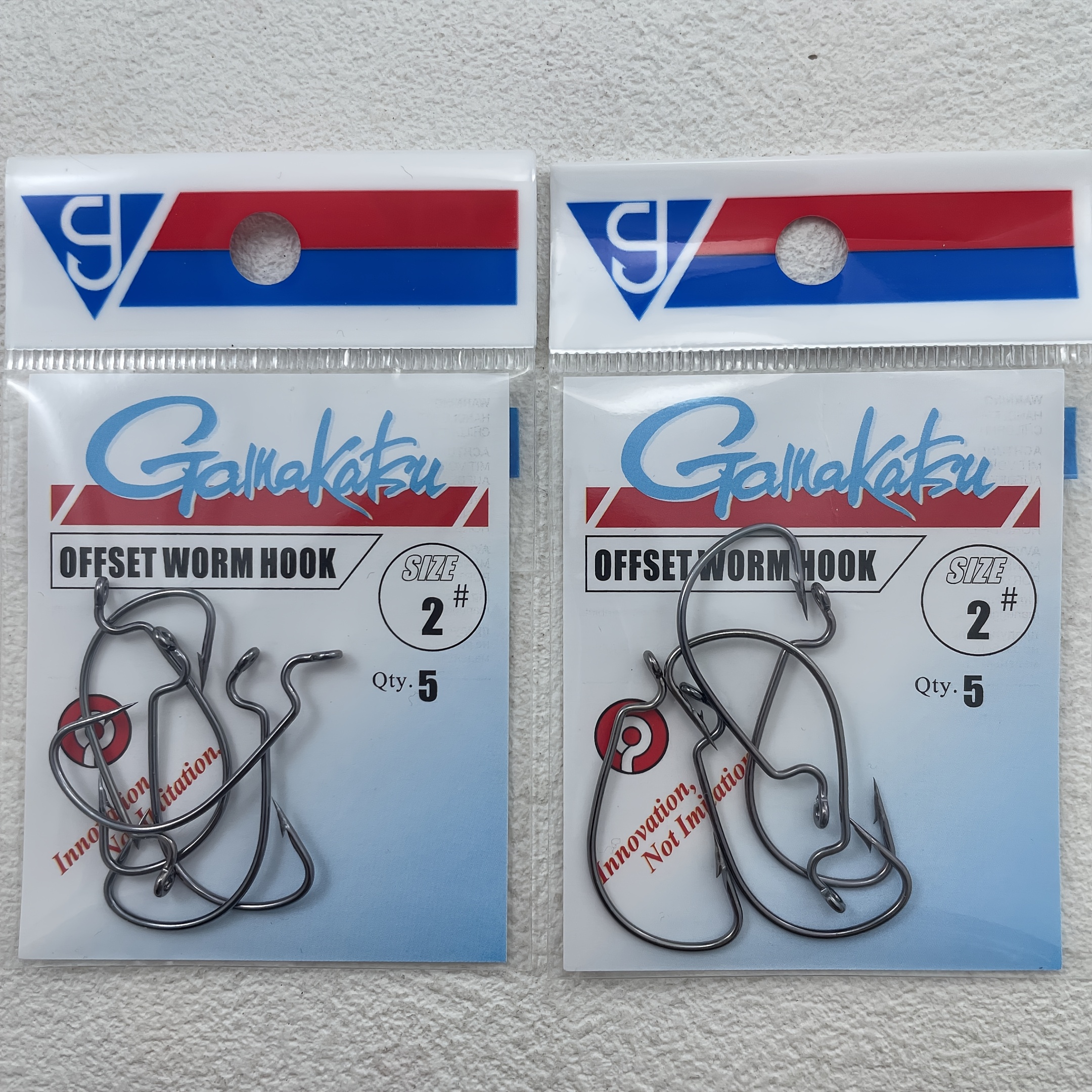 2 Packs Of Black Wide-belly Hooks With Holes. Made Of High Carbon Steel For Durability. Suitable , And No-sinker Rigs, As Well As Soft Baits.