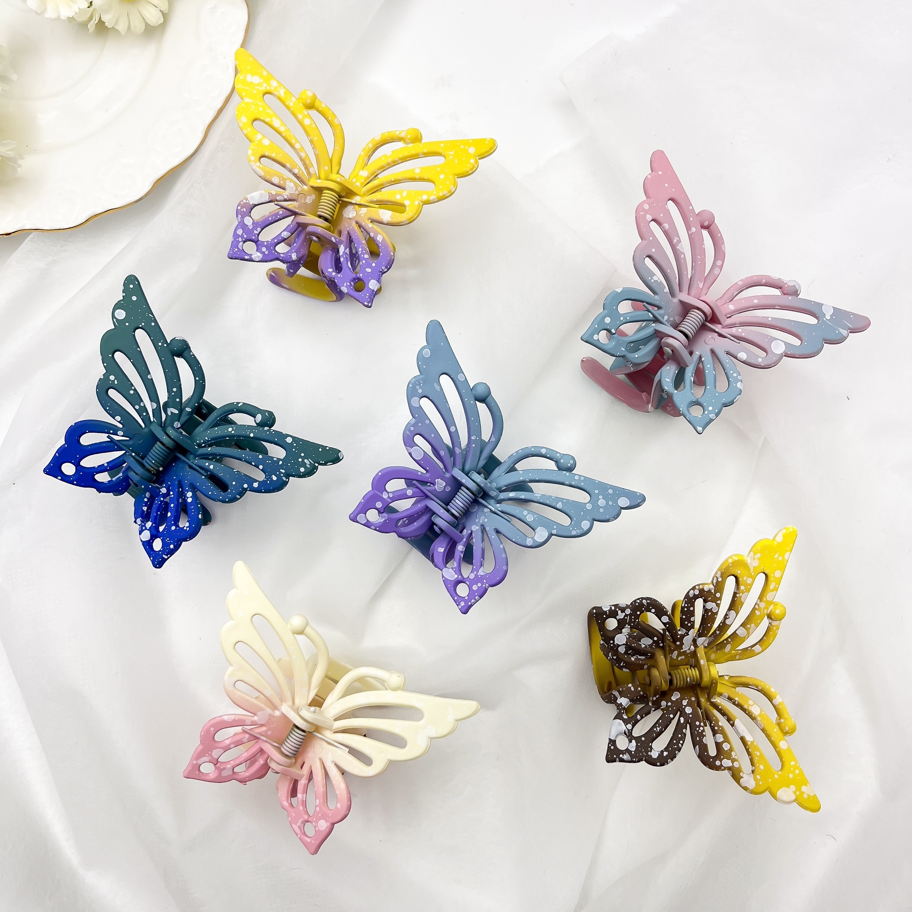 TEMU 6pcs Boho Chic Large Butterfly Hair Clips - Gradient Shark Claw Design For Women, Valentine's Day &