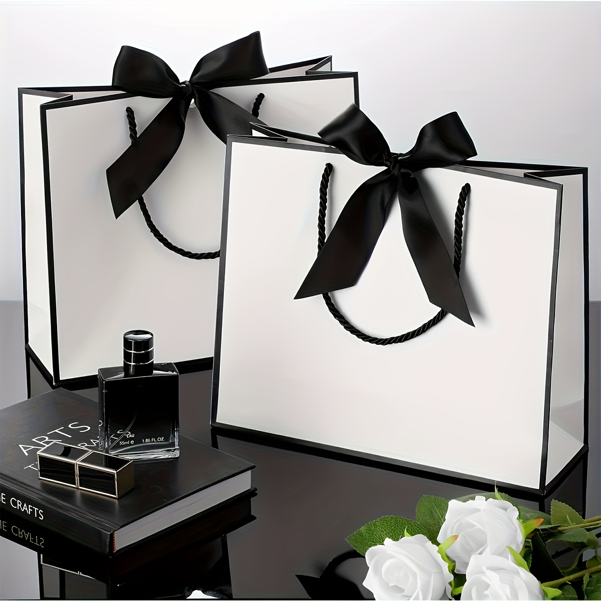 E-shop Geschenk für Sie/Ihn . Einfache schwarze Schleife Geschenktüte, Schwarz-Weiße Handtasche, Hochzeit Brautjungfer Geschenkverpackung, Schleifen
