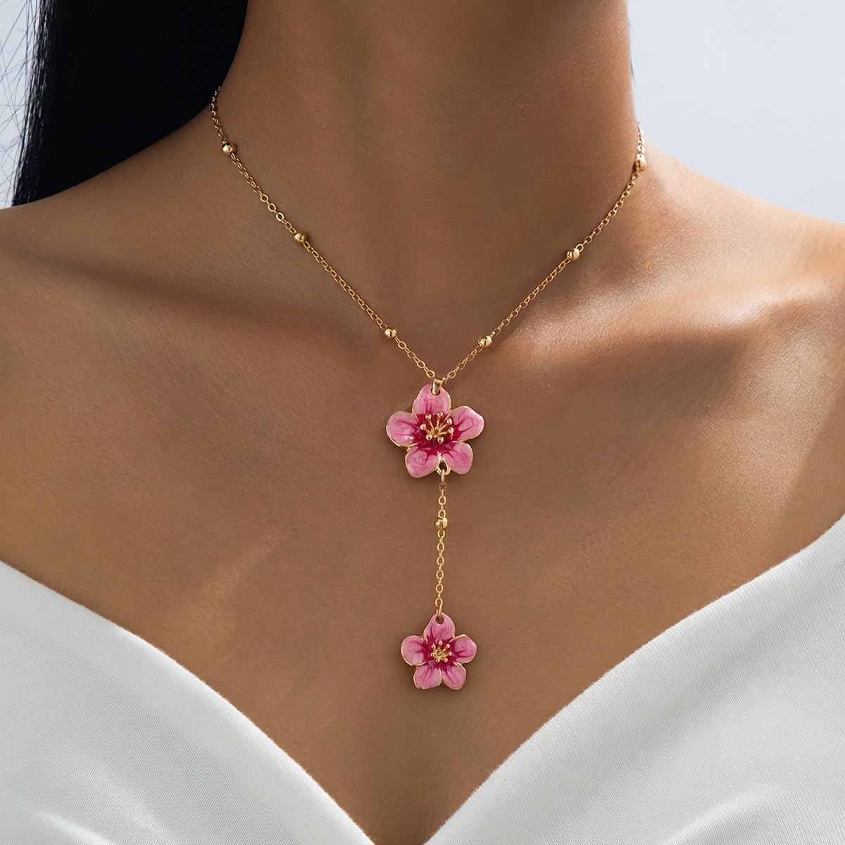 TEMU 1pc Women's Fashion Pendant Necklace New Elegant Temperament Handmade Gradient Blurring Pink Size Layered Five-petal Flower Pendant Women's