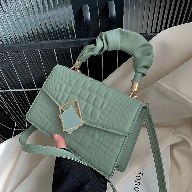 Bandolera Acolchada para Mujer con Correa de Cadena Dorada y Cierre de Broche - Bolso Urbano Chic Mediano, Forro de Poliéster, Disponible en /Verde Oscuro/Beige/Blanco - Versátil para Uso Casual y Profesional, Diseño Elegante, Textura Acolchada