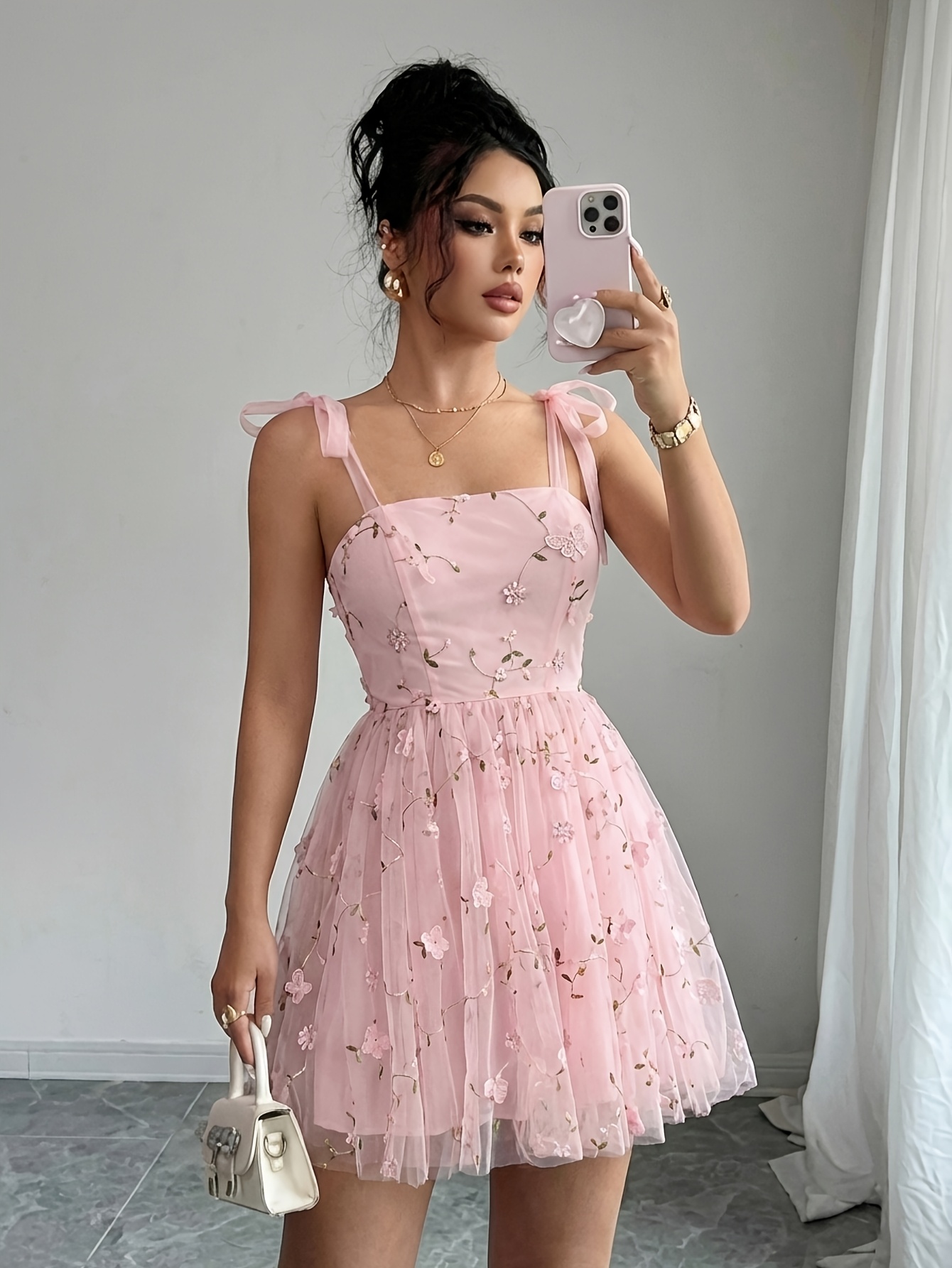 Robe élégante pour femme à ligne droite avec broderie en résille, nœud et bretelles nouées dans le dos - Couleur unie, convient pour les mariages, les fêtes, robe lavable en machine avec col à bretelles fines, polyvalente à ligne droite pour toute l'année