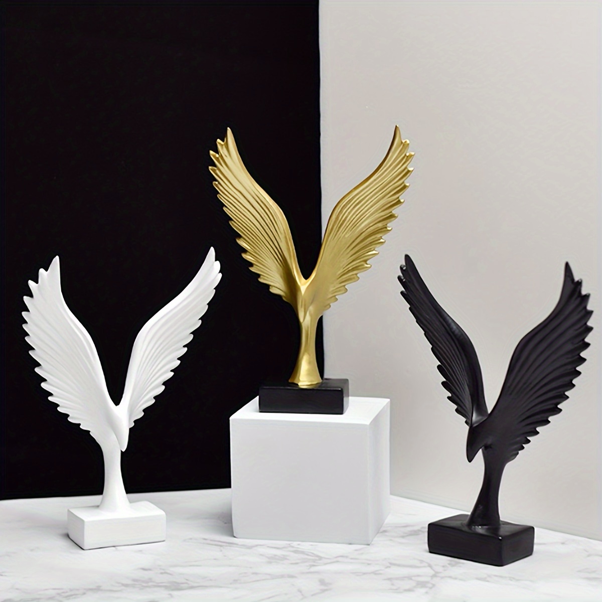 

Eagle Spreading Wings - Modern Nordic-inspired Resin Decor For Living Room, Study, Or Entryway