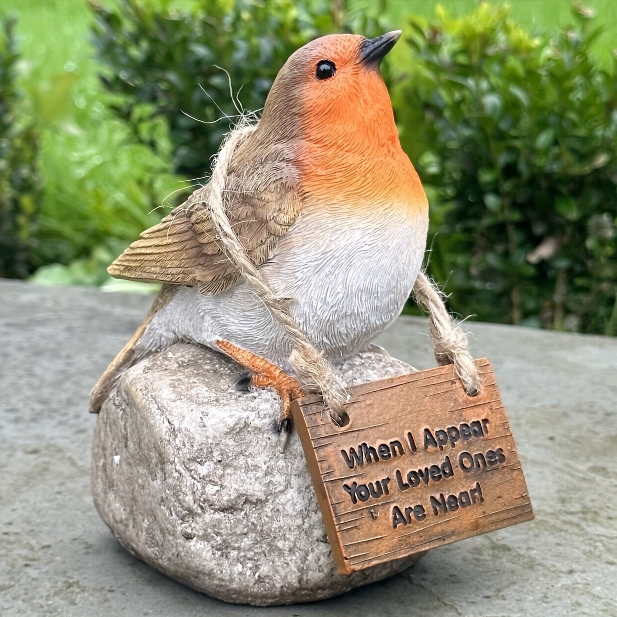 

Art Deco Resin Robin Bird Memorial Statue With "your Loved Ones Are Near" Sign, Thanksgiving Outdoor Garden Decor, Floor Mounted Animal Theme Ornamental Sculpture, Electricity-free & Battery-free, 1pc