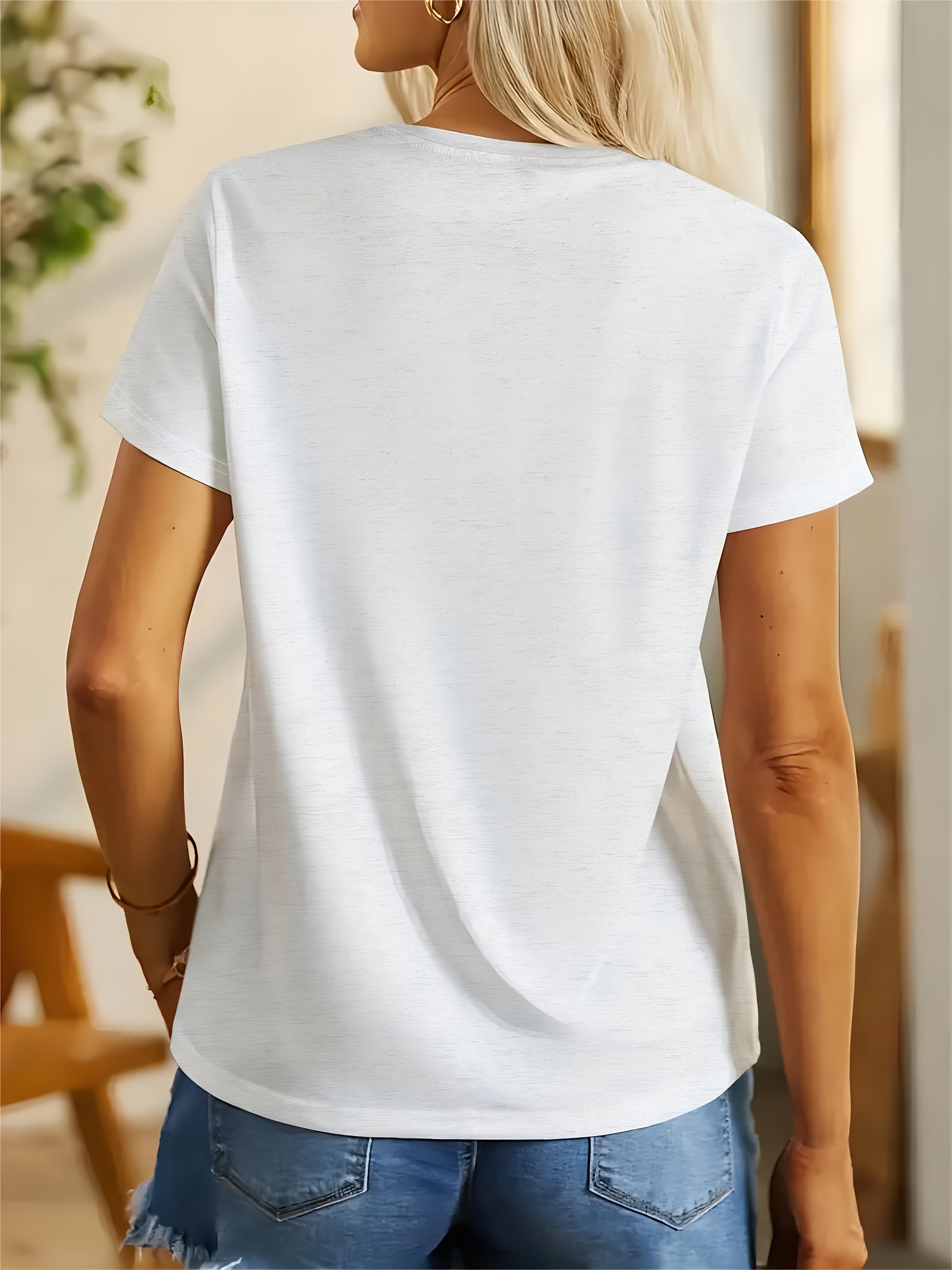 Women's Casual Elegant Panda Print Crew Neck T-Shirt - Short Sleeve Bamboo Graphic Tee, Soft Breathable Fabric, Machine Washable, Spring Summer Top, Panda Gifts, Casual Attire Shirt, Durable Print Shirt