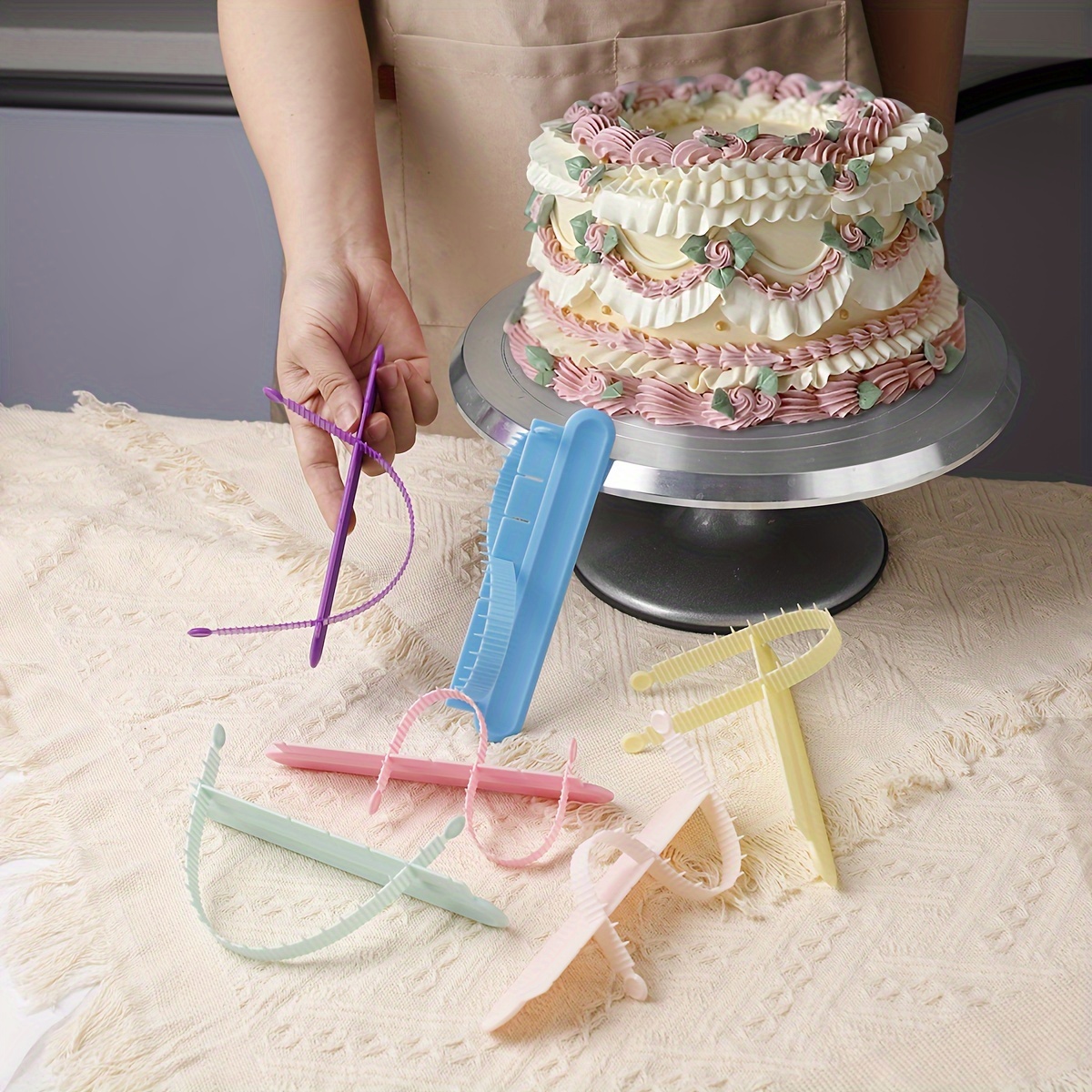 

1pc Cake Piping Curved Aid With Scale Ruler Cream Decoration Skirt Marker Household Diy Baking Tools