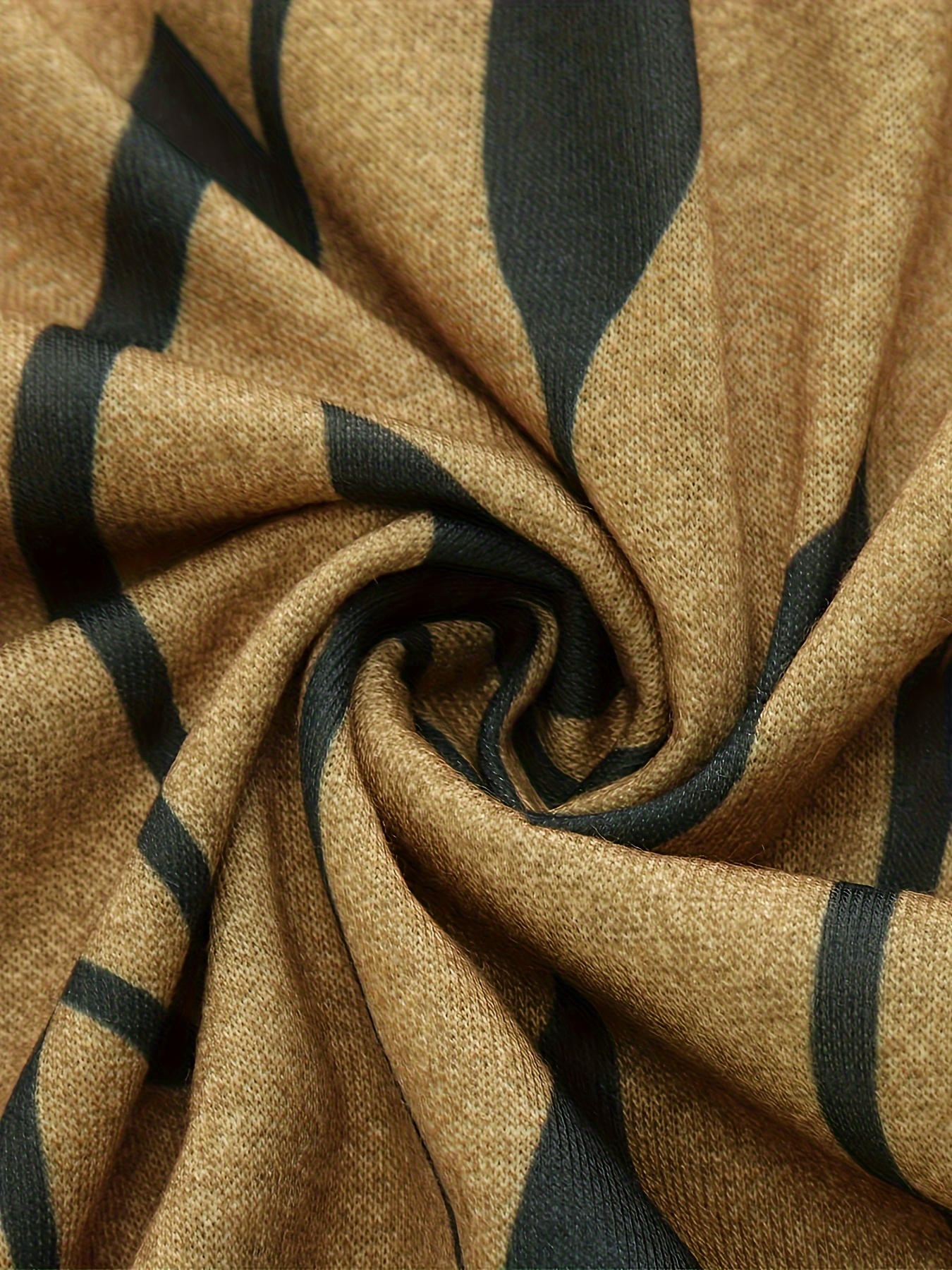 Women's Plus Size Summer Loungewear Top - Breathable Loose Fit Leaf Print Blouse with Mustard Yellow & Green Design, Machine Washable Casual Home & Outing Shirt, Summer Blouse, Relaxed Outfit, Elegant Style, Easy Care, Stylish Shirt, Relaxed Style