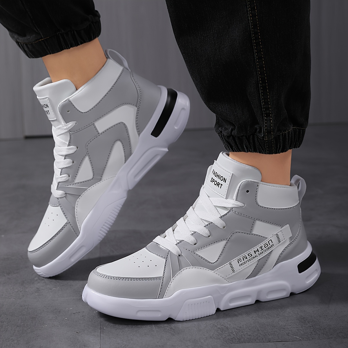 New Men's Letter Pattern Two-color Laces Design Contrast Color Lightweight Casual High-top Ice Skating Shoes