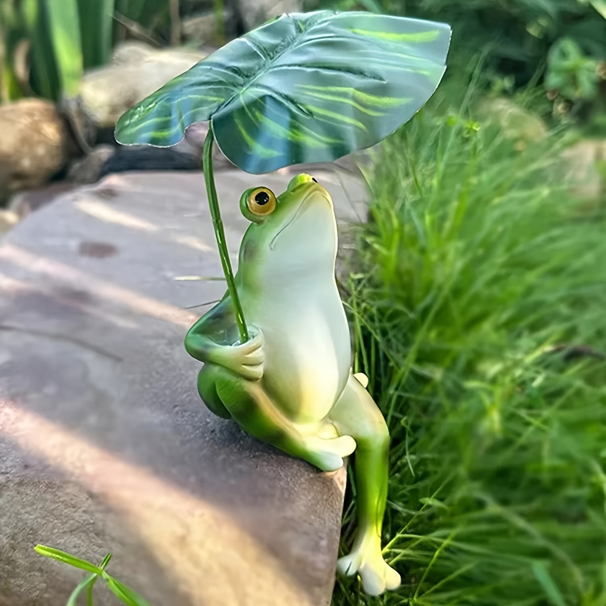 thumbnail image 2 of Umbrella Frog Statue With Lotus Leaf | 11 Inch Green Resin Garden Decor For Pond & Outdoor 2 of 9