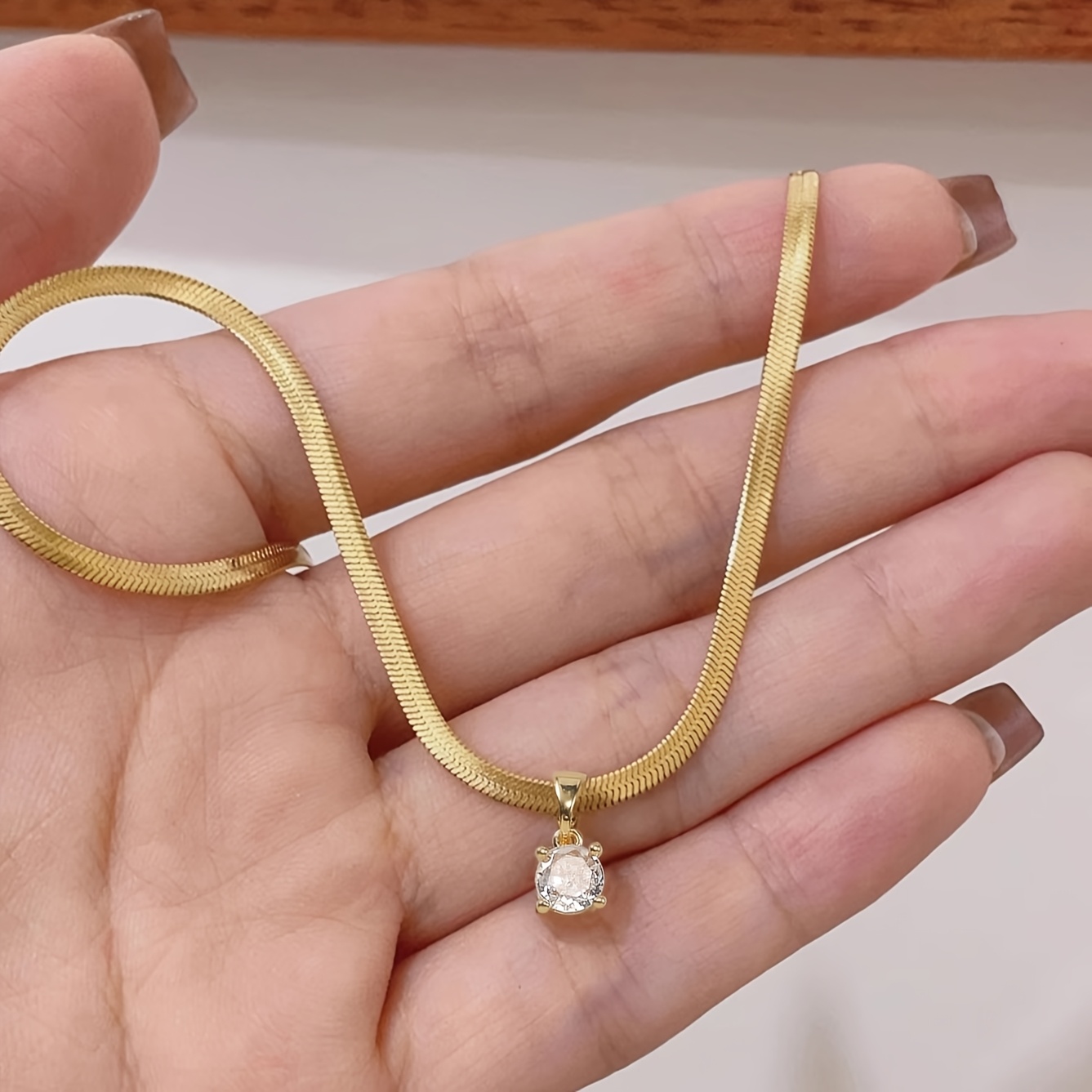 A Classic Vacation-Style Necklace Featuring a Sparkling Cubic Zirconia Stainless Steel Blade for Women