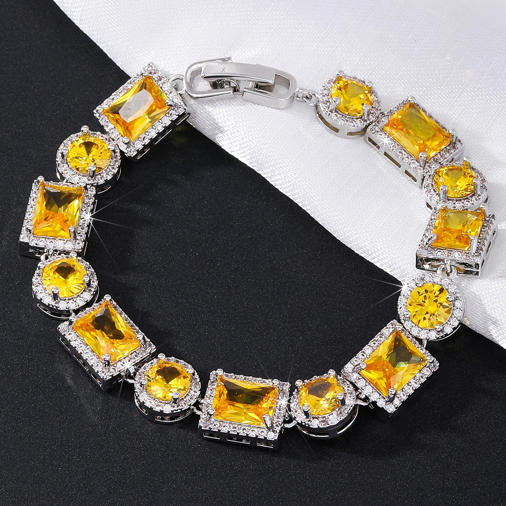 TEMU 1 bracelet géométrique jaune, style de luxe élégant, cuivre incrusté de synthétique, convient pour un usage et comme cadeau