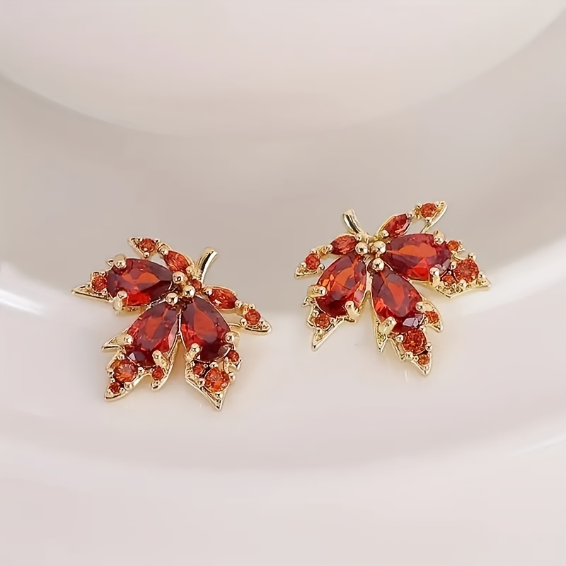 TEMU 1 Pair Of Fashionable Maple Leaf-shaped Earrings For Ladies, With An Elegant And Retro Style. Are With Copper And Synthetic Oxide, Suitable For