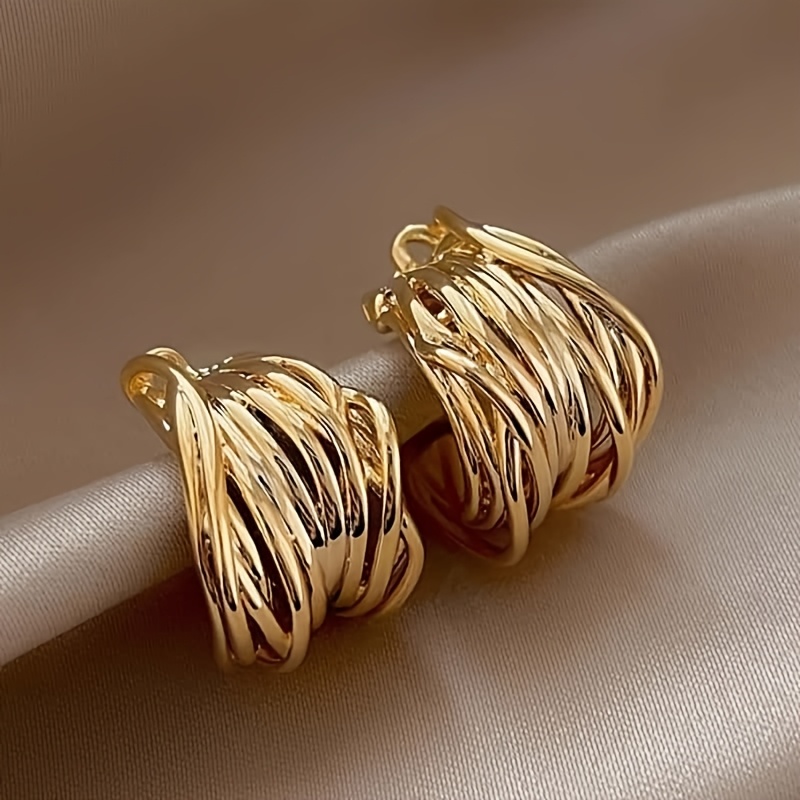 Image of A Pair Of Vintage Earrings For Women, Exuding , Parties, Casual Vacations, Or Festive Occasions