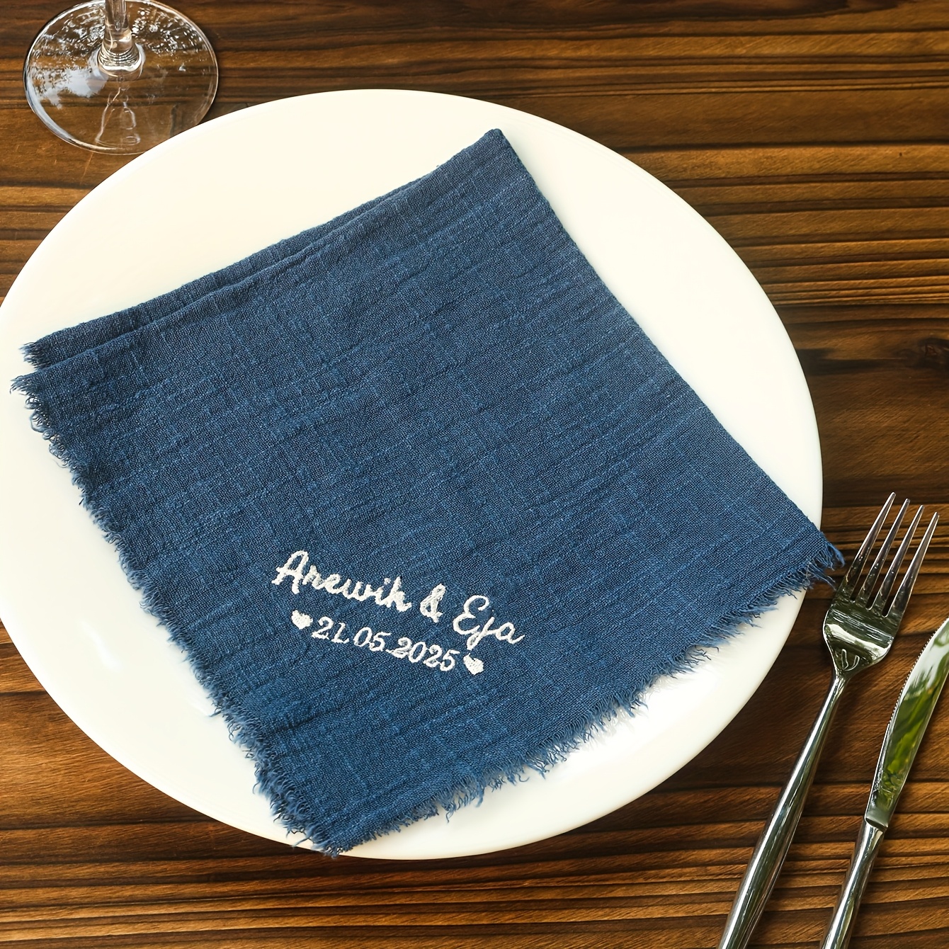 TEMU Serviettes de table brodées personnalisées avec franges pour fête de mariage, avec et date personnalisés, serviettes de table brodées