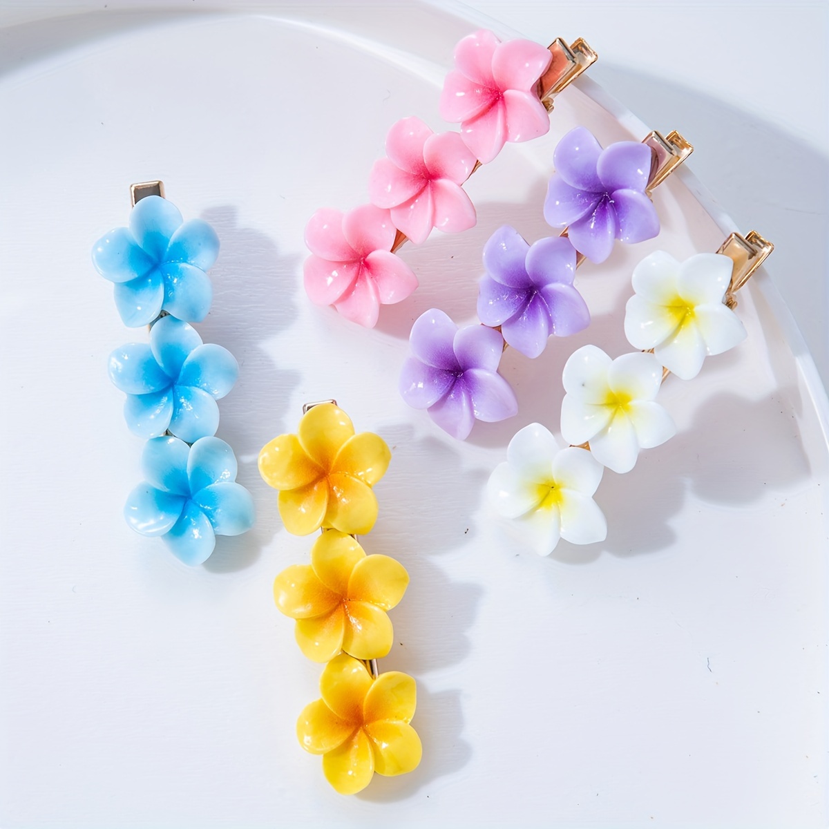 

5-pack Cute Minimalist Flower Hair Clips For Women, Multi-color Resin Floral Metal Barrettes, Solid Color Hair Accessories For Girls Age 14+, Trendy Hairpins Set With Flower Design.