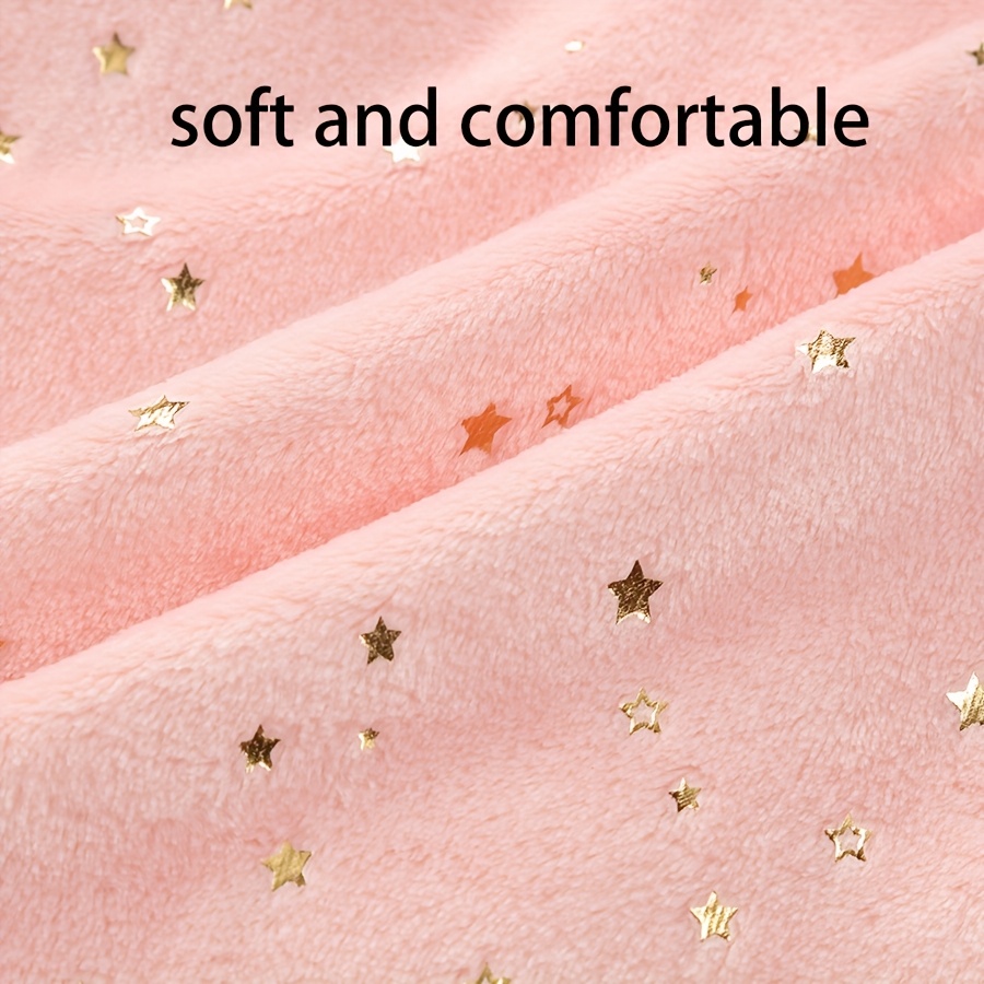 A Thick Hooded Scarf for Newborns, Ideal for Hospitals And Family Use, Designed to Keep Babies Warm, Perfect for Baptism Presents And Holiday Robes