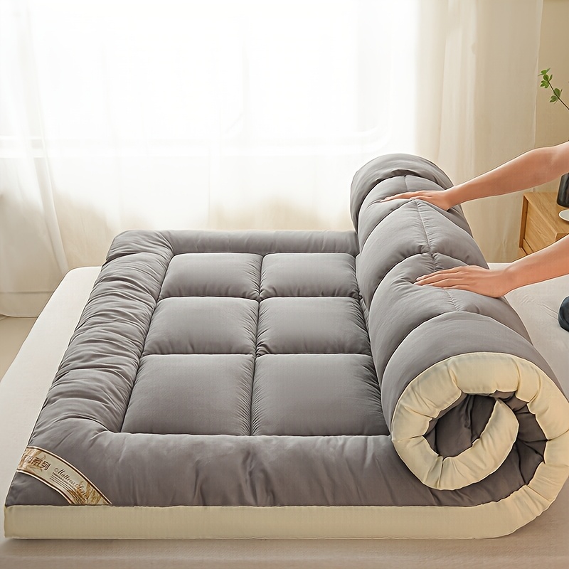1pc Luxury Mattress Pad, Instant Warmth Winter Cold Protection, Ultra-Soft Comfortable Thickened Warm Mat, Corner Straps, 3D Quilted Mattress Protector, Skin-Friendly Breathable, Fluffy, Fall Winter Choice, Single Double Bed Cover Large Size