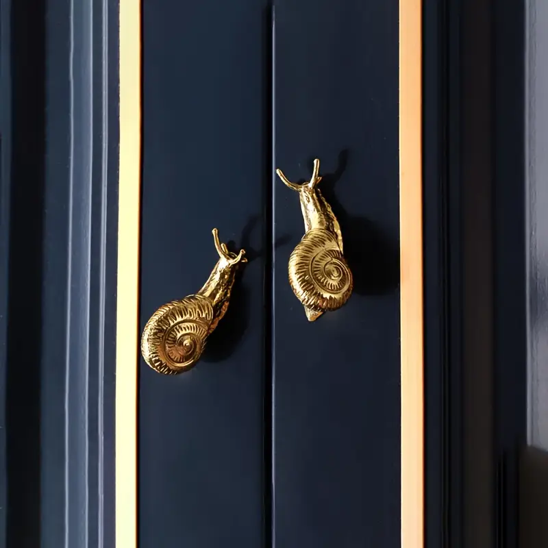 Schubladenzug in Schneckenform aus Messing, Messinggriff im Tierstil, Messing-Schubladenknauf, Messing-Schubladengriff, Kommodengriff, Türgriff, Schrankzug, Schrankbeschlaggriff, Schranktürgriff