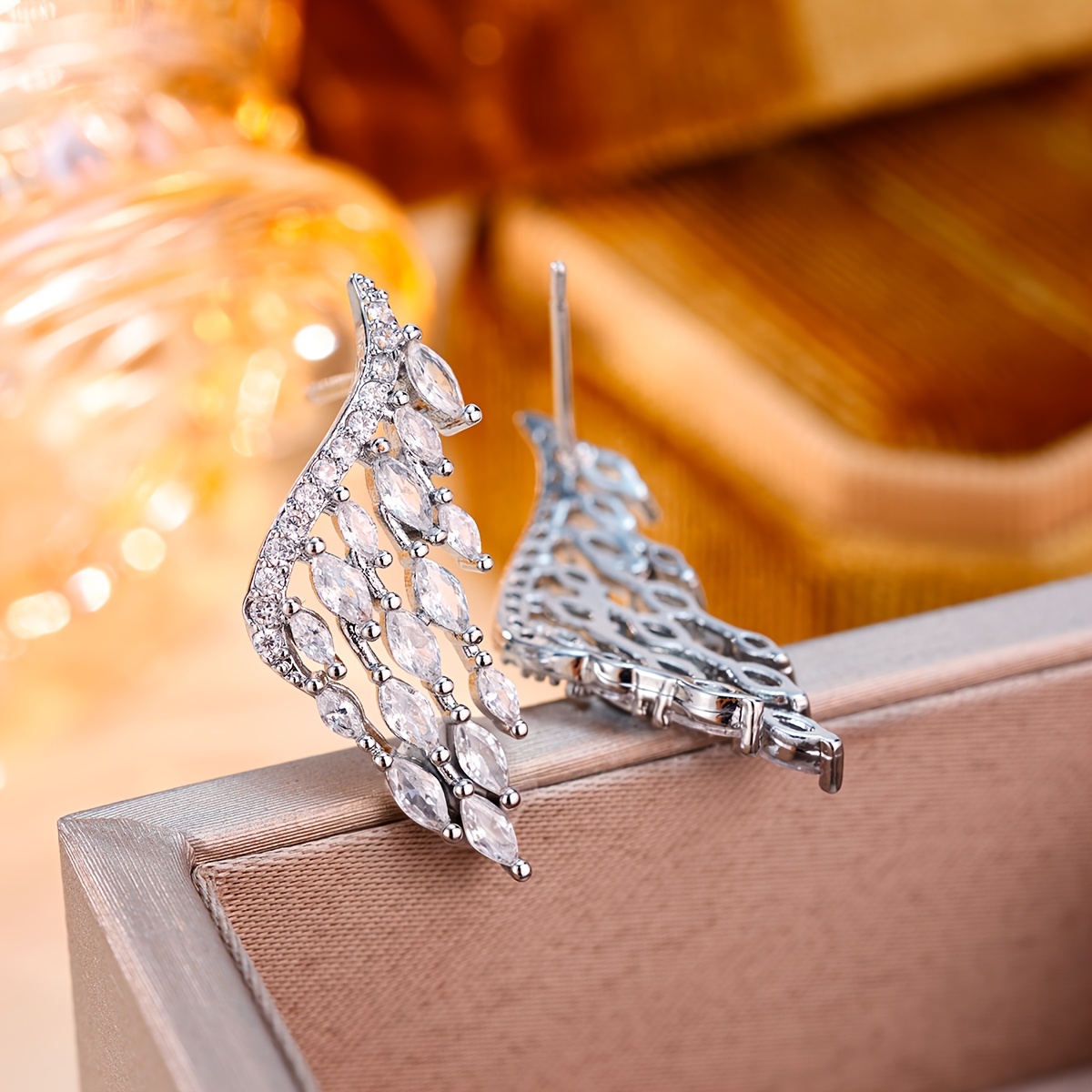 Light Luxury Wing Teardrop Earrings with Synthetic Zirconia Inlay