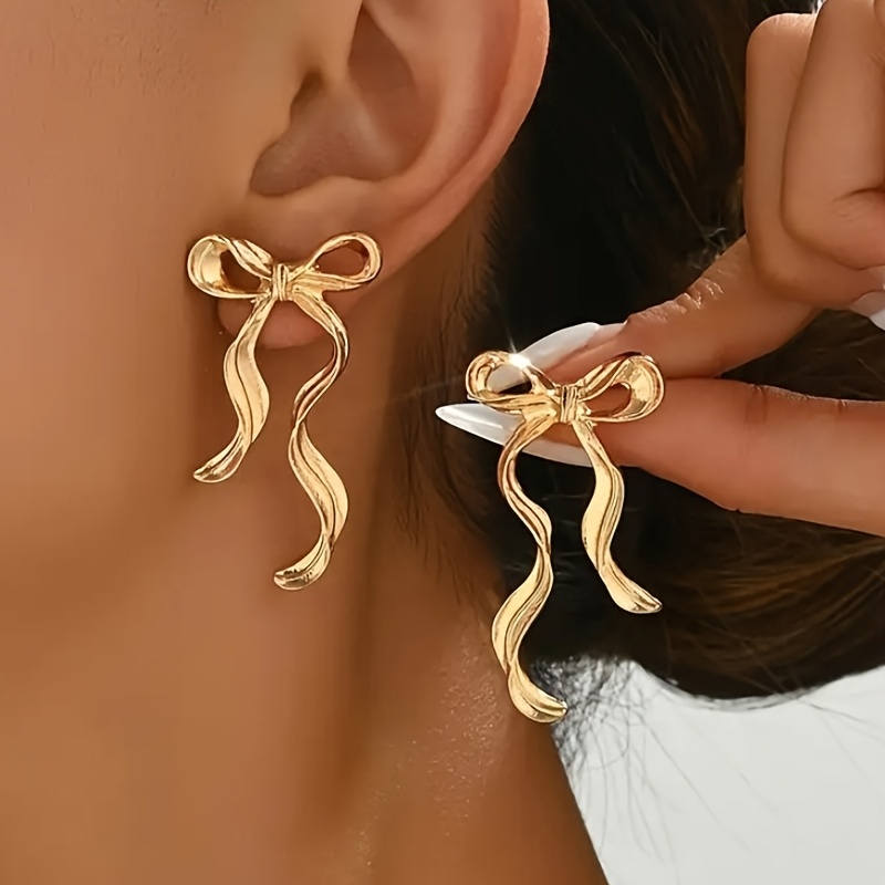 Image of A Pair Of Elegant And Stylish Irregular Long Ribbon Bow Earrings, Perfect For Women To Wear At Parties And