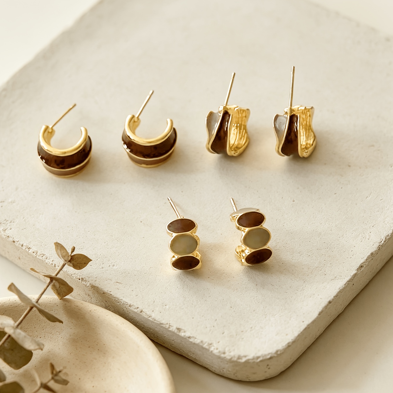 3 Pairs Coffee-Colored Geometric Dripping C-Shaped Earrings