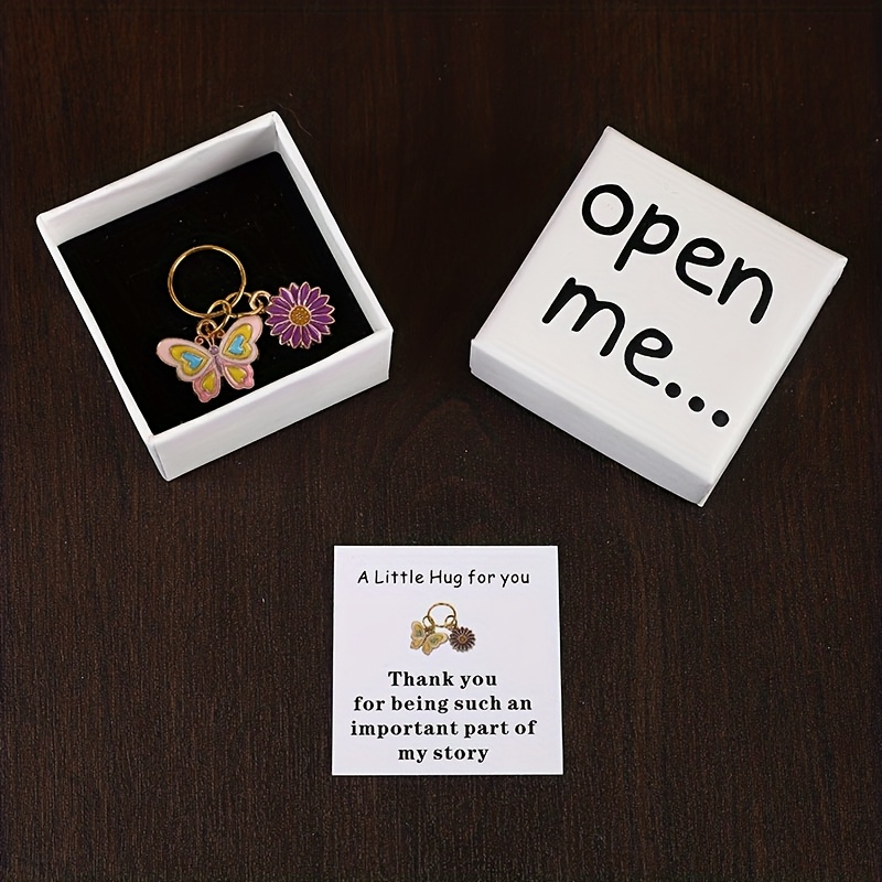 TEMU A Charming "" , Complete With An Exquisite Keychain - Featuring A "thank You" Message Card, A Small Party Favor, And A New Year's Gift.