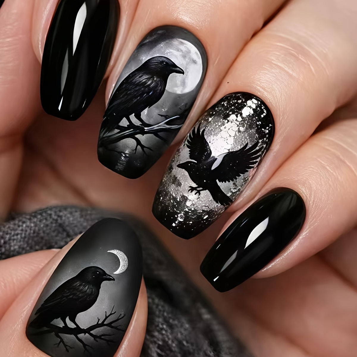 TEMU Halloween Lot de 24 faux ongles carrés noirs mats à et lune, de longueur moyenne, amovibles et à pression, faciles à appliquer pour les fêtes,