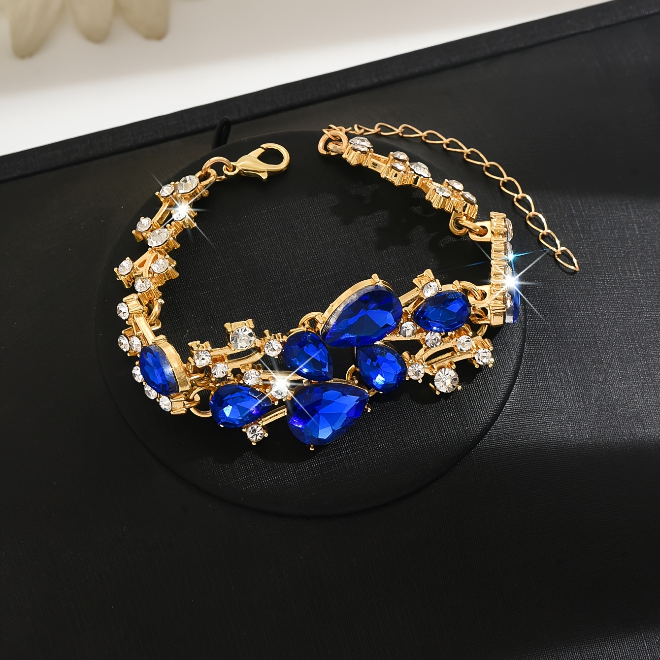 TEMU A Alloy Women's Fashion Bracelet, Featuring Stylish Rhinestone Flowers That Shine Elegantly, Suitable For Occasions Such As Parties, Weddings,