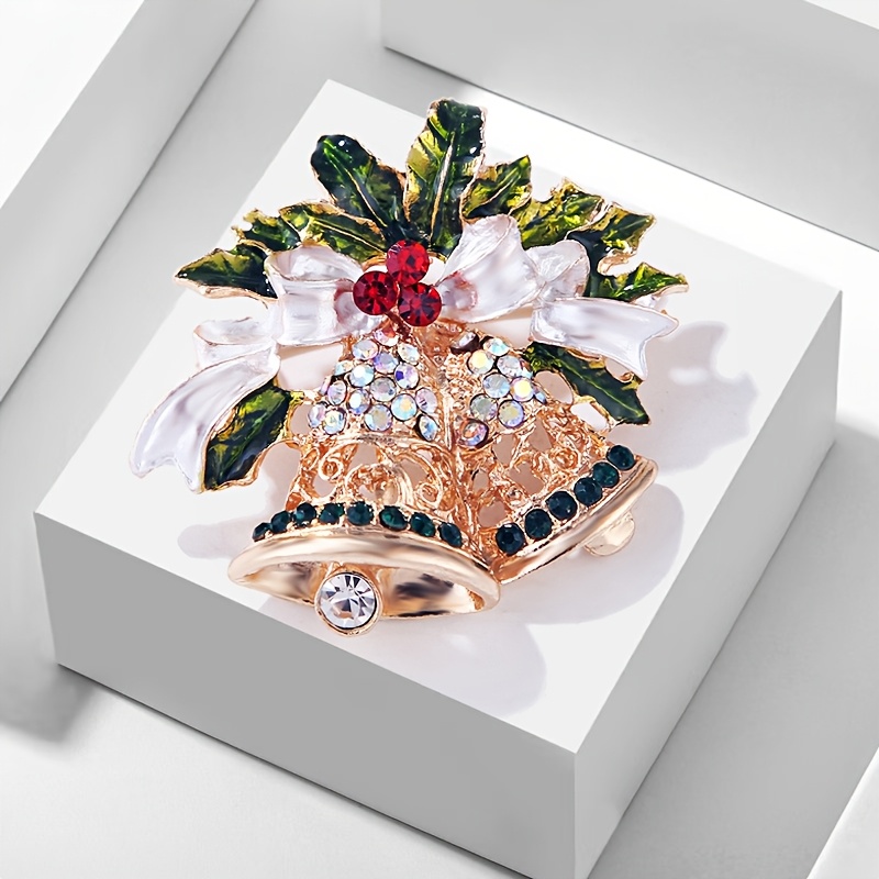 Image of 1pc, Delicate Fresh Christmas Brooch, Exquisite Alloy Lapel Pin, For Party Supplies Clothing Bag Decors Jewelry Gift Suitable For Men And Women.