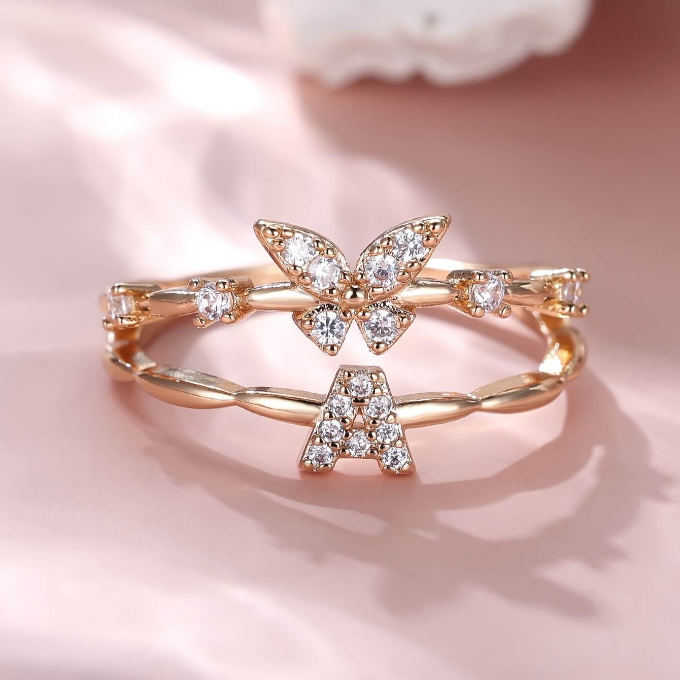 TEMU 1 Bague Initial Papillon Délicat pour Femmes - A-Z - Bague Empilable - Bijou Cadeau Anniversaire Noël