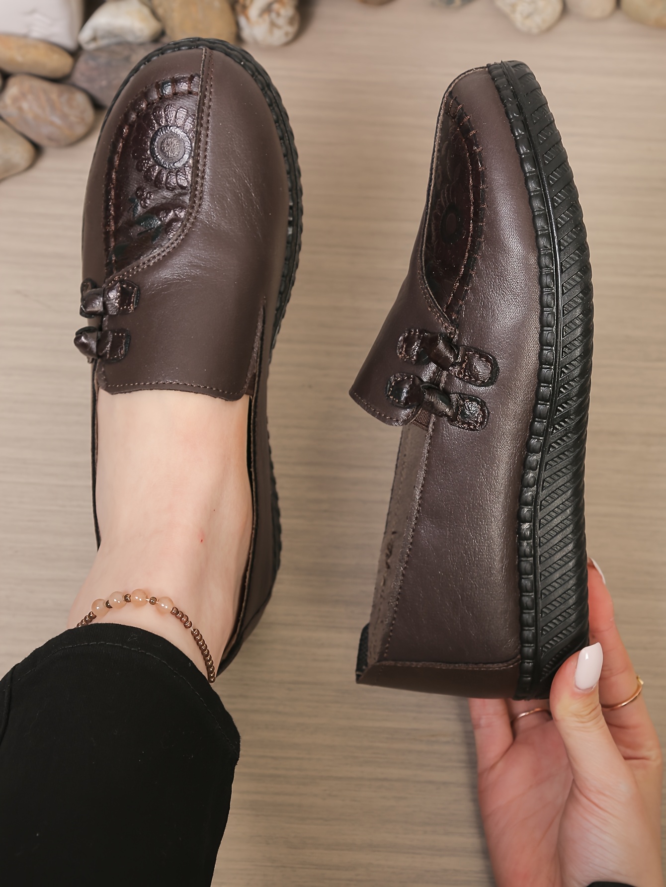 2026 New All-season Fashionable Women'S Flat Casual Shoes for Middle-aged and Elderly Mothers | Polyurethane Upper, Fabric Inner, Faux Sole, Wide Fit, Slip-on Closure, Women Shoes