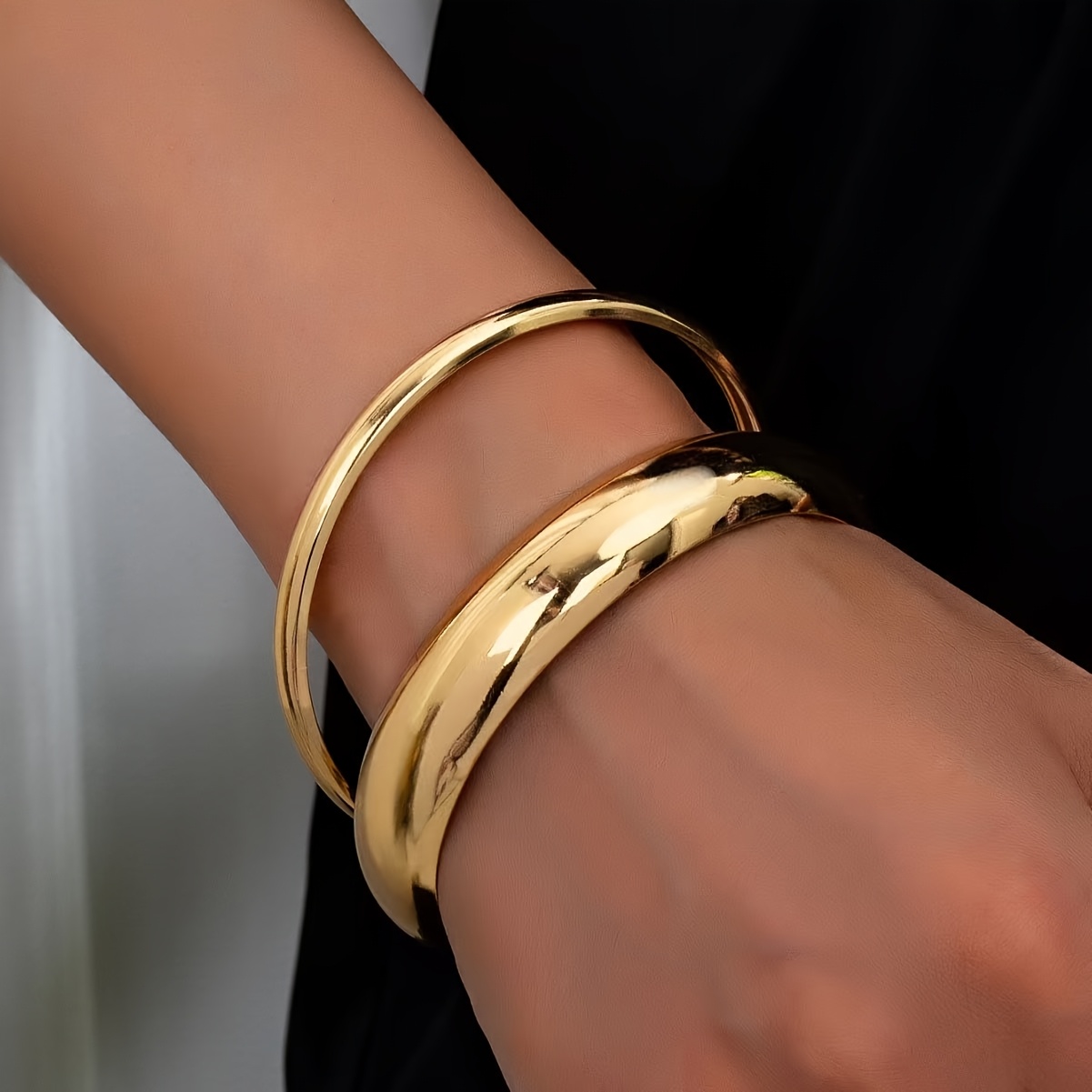 E-shop 2er-Set schlichte Creolen-Armbänder, minimalistisches Design, geeignet für den , Partys Zusammenkünfte als Schmuck