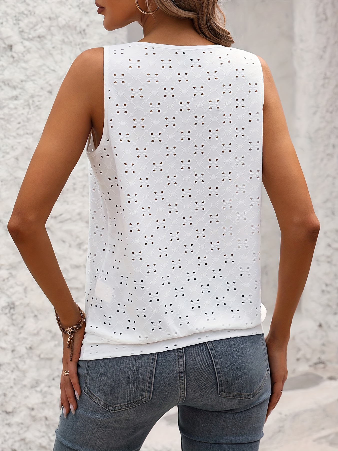 Women's Elegant Sleeveless Vest with Decorative Buttons - Semi-Sheer Round Neck Lightweight Top, Mint Green Medium Stretch Machine Washable for Spring/Summer Casual & Formal Wear, Sleeveless Vests, Spring Fashion, Butterfly Motif, Nontransparent Fabric