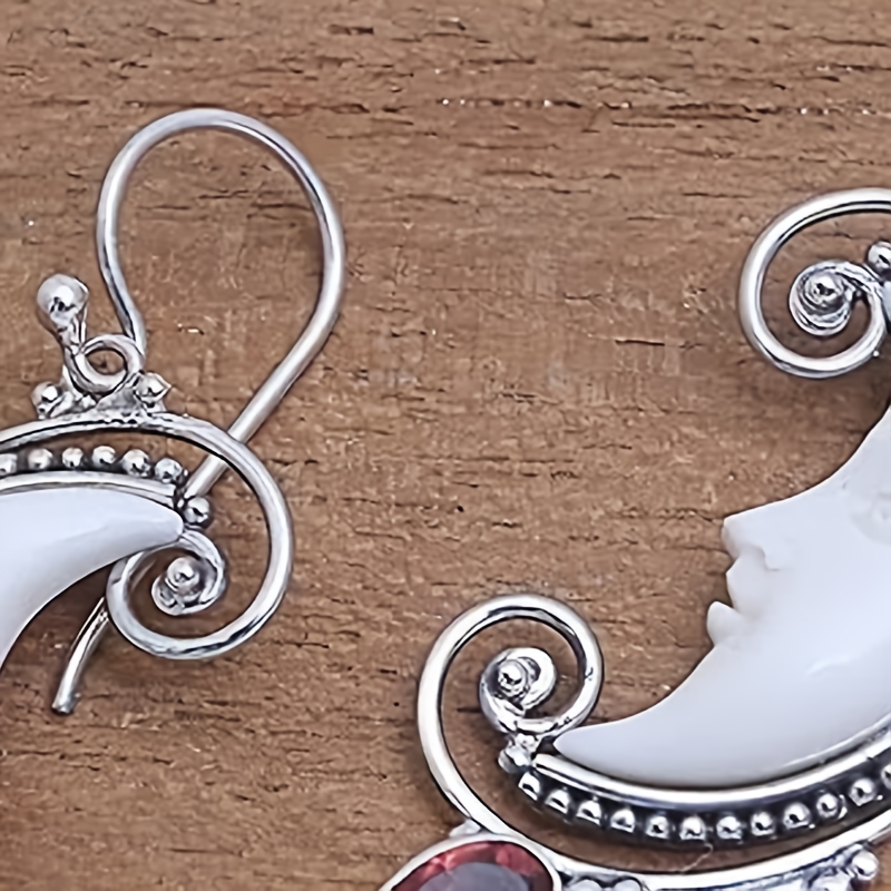 

2pcs Bohemian Alloy Moon Earrings With Iron Post, Fashionable White , No Plating, Ideal Christmas And New Year's Gift For Daughters And Granddaughters