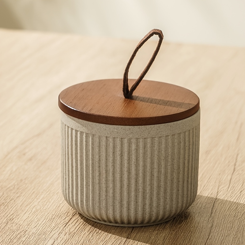 A Ceramic Jar For Home Use, Suitable For Dining Rooms, Living Rooms, And Kitchens, Designed For Food Storage. Used As A , Candy Jar, Sealed Container, Storage Jar, Salt Jar, Pepper Jar